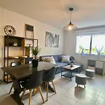 La Coquille: Bright, Cozy, 3 Min From Parc Expo