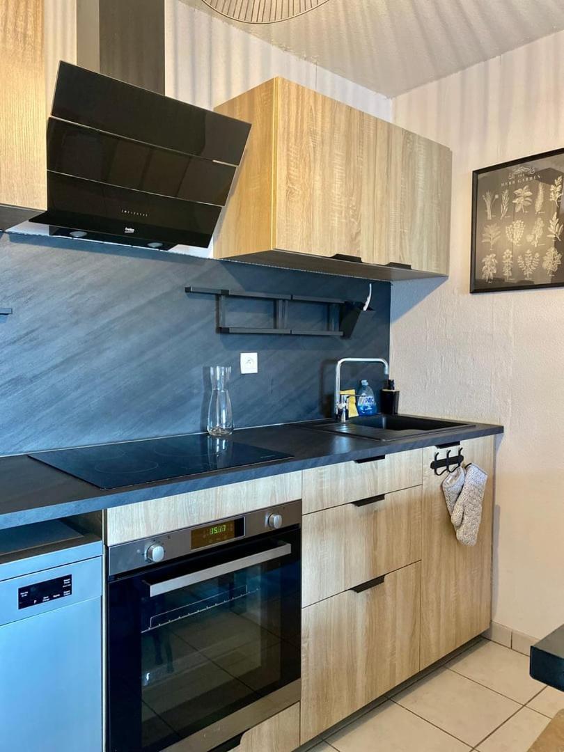 La Coquille: Bright, Cozy, 3 Min From Parc Expo Appartement Poitiers