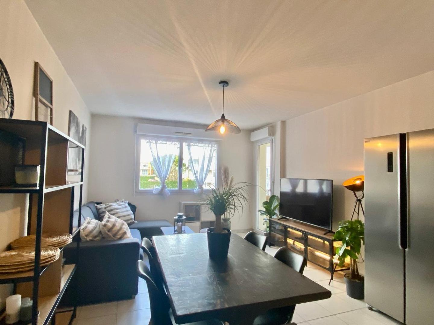 Appartement La Coquille: Bright, Cozy, 3 Min From Parc Expo